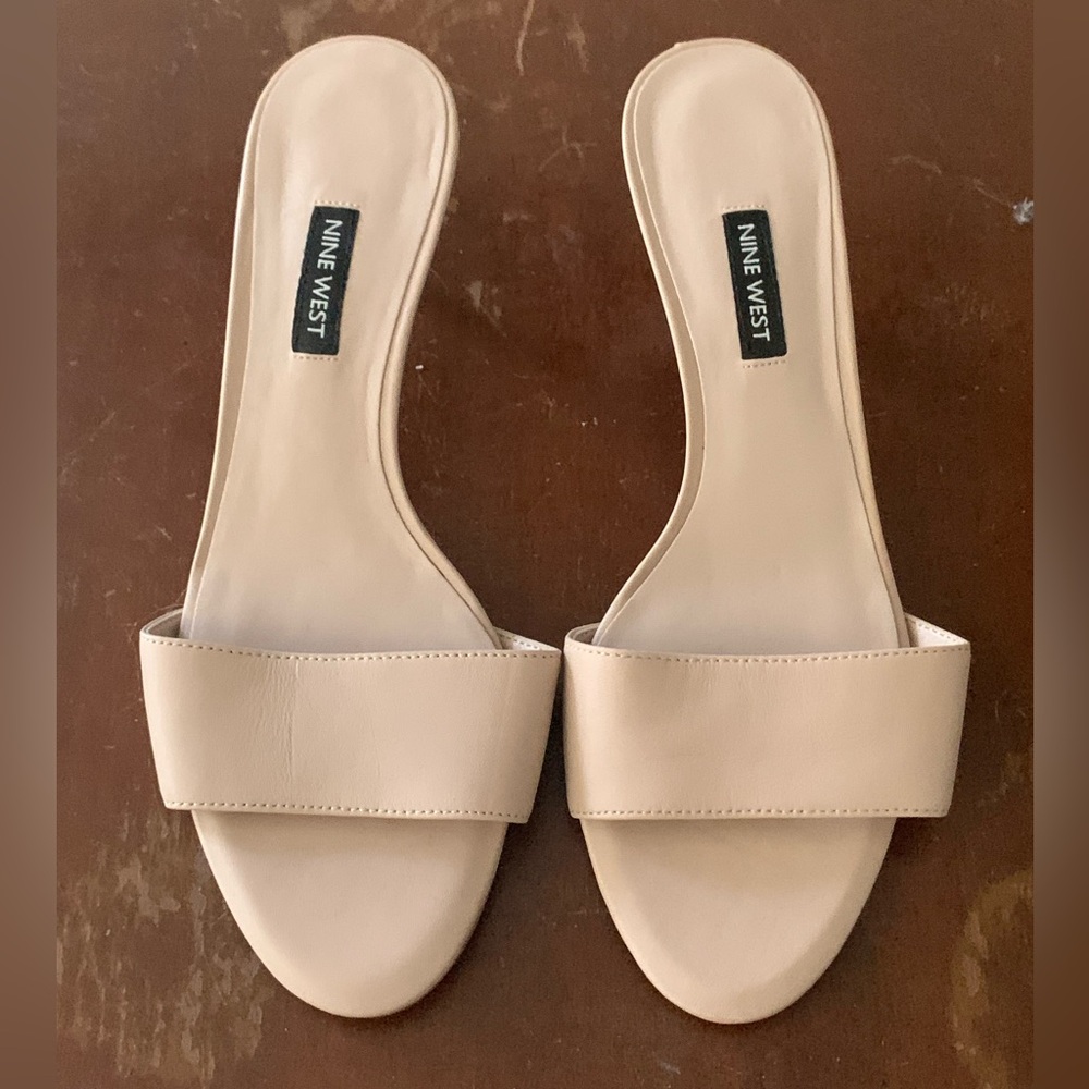 COPY - Nine West neutral/beige classic slip on  mid heels leather upper strap